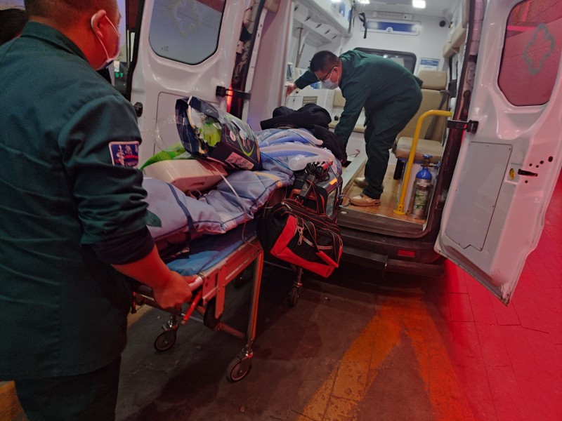 如何選擇合適的非急救救護車轉院服務，避免不必要的麻煩？